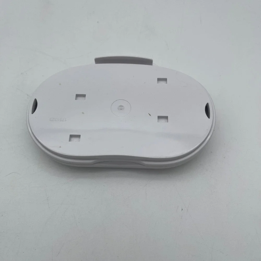 Waterpik Water Flosser Tip Storage Case with 4 Replacement Tips White Ventilated